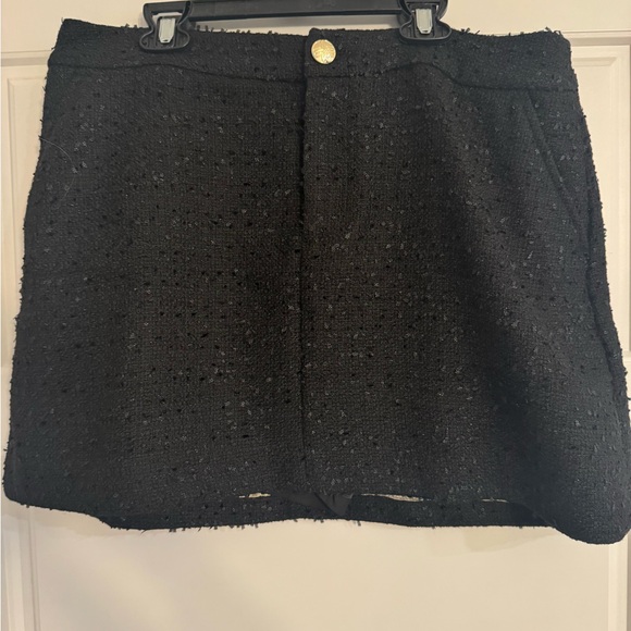 Lilly Pulitzer skort - Picture 2 of 4